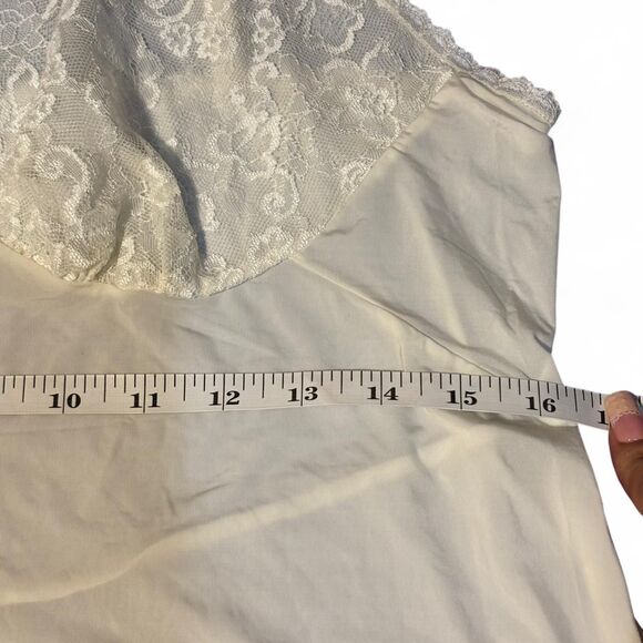 Vanity-fair Cream Cami - Picture 4 of 7